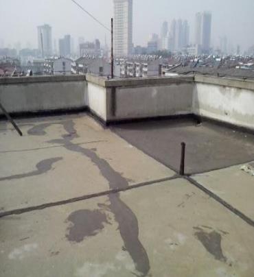 上思漏水维修 楼顶漏水是什么原因，楼顶漏水维修方法是什么?